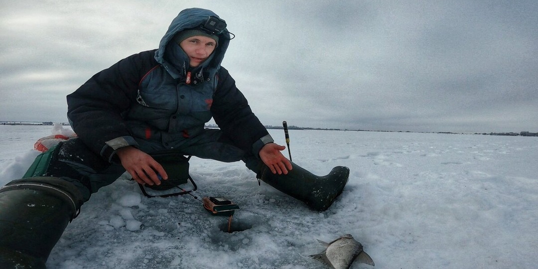 СЕКРЕТЫ ЛОВЛИ ЛЕЩА ЗИМОЙ НА ЗАКРЫТЫХ ВОДОЁМАХ: ОТ СНАСТЕЙ ДО МЕСТА