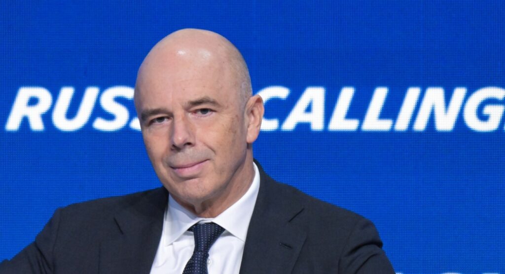    Министр финансов РФ Антон Силуанов на инвестиционном форуме ВТБ «Россия зовет!» в Москве. Евгений Биятов / РИА Новости