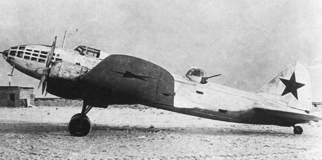 ДБ-3 в зимнем камуфляже. источник warspot.ru