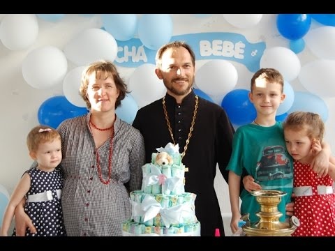 Глава прекрасно дружной семьи делится, какими принципами они с супругой Екатериной руководствуются в воспитании детей и как решать проблемы, которые неизбежно возникают в семейной жизни.