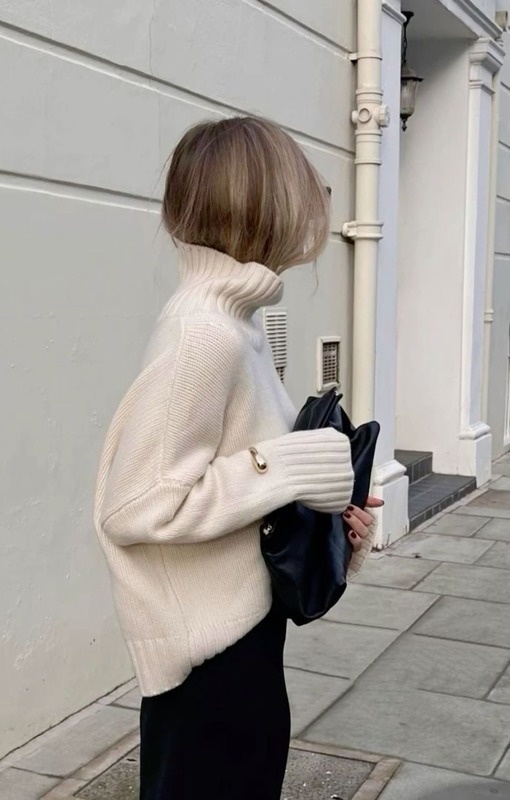 Он добавит вашему облику теплоты и уюта, а также выгодно подчеркнет индивидуальность