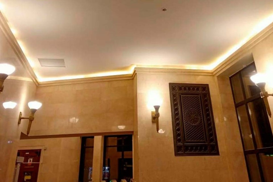    Потолку вернули приличный вид. Фото: Прокуратура Петербурга