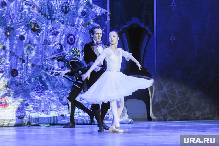     Балерина из Японии уехала из Челябинска на гастроли