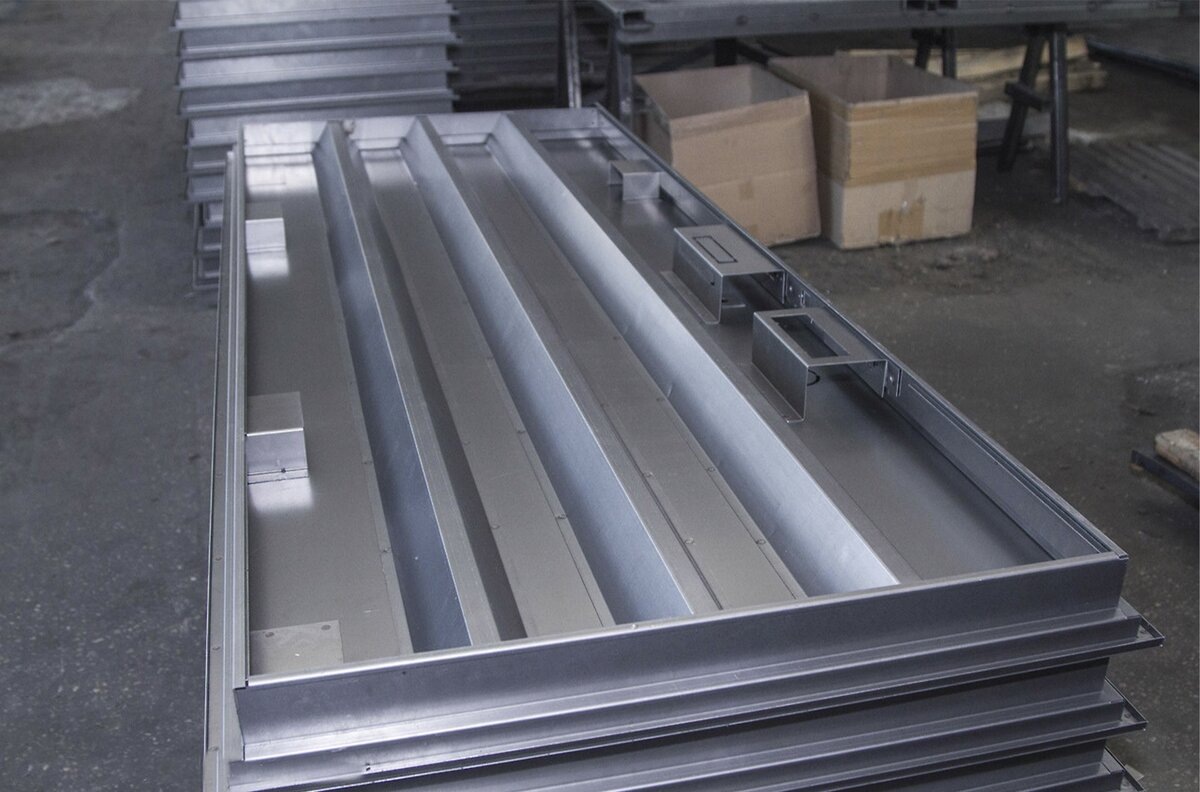 Ребра жесткости металлической двери