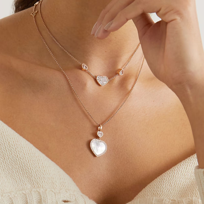 Колье и кулон Chopard Happy Hearts из розового золота с бриллиантами и перламутром