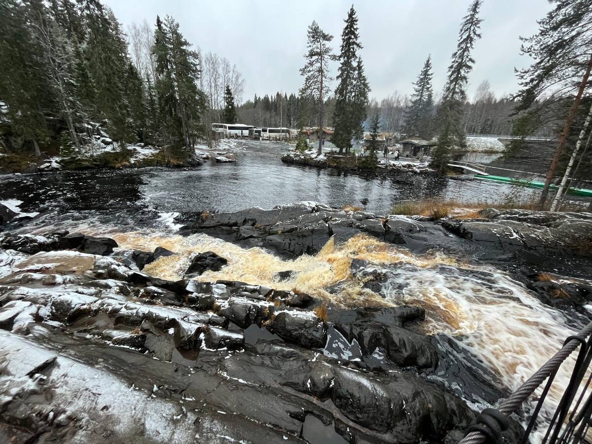 Карельский поселок Эссойла оказался на втором месте в рейтинге самых дорогих направлений России для отдыха в декабре 2025 года.  Фото: Фото: ФедералПресс / Кирилл Конторщиков