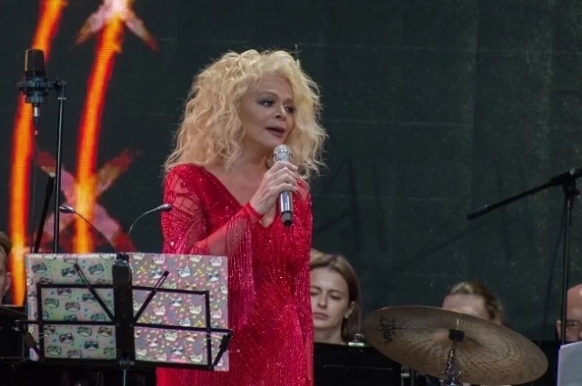    Туляки возмутились предстоящим концертом Ларисы Долиной