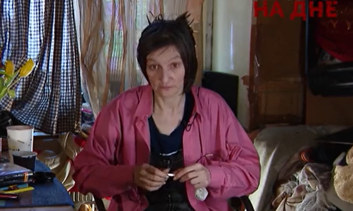 Журналисты принесли цветы Ксении, но это не сильно скрасило обстановку