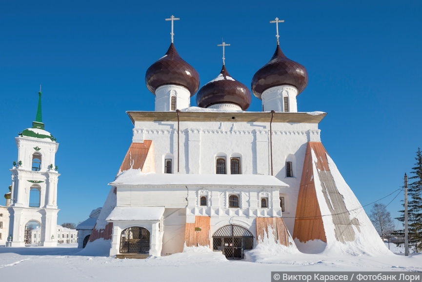 Собор Рождества Христова морозным февральским днем.