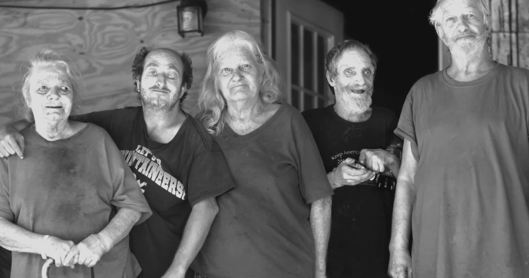 Кадр документального фильма «Inbred Family-The Whittakers»