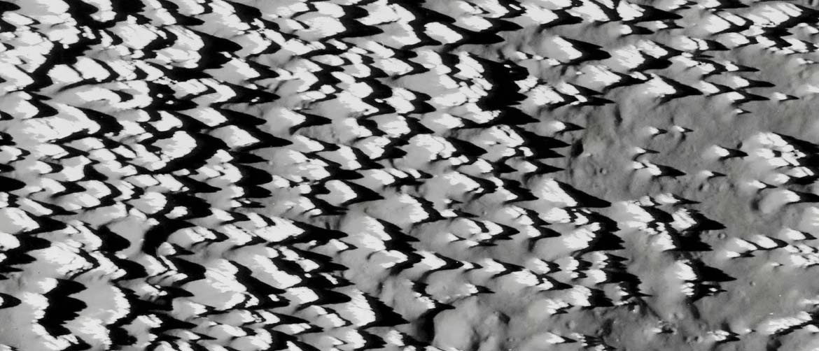 Немного "отполированная" версия исходного изображения, полученная с помощью ИИ / © NASA/JPL/Arizona State University