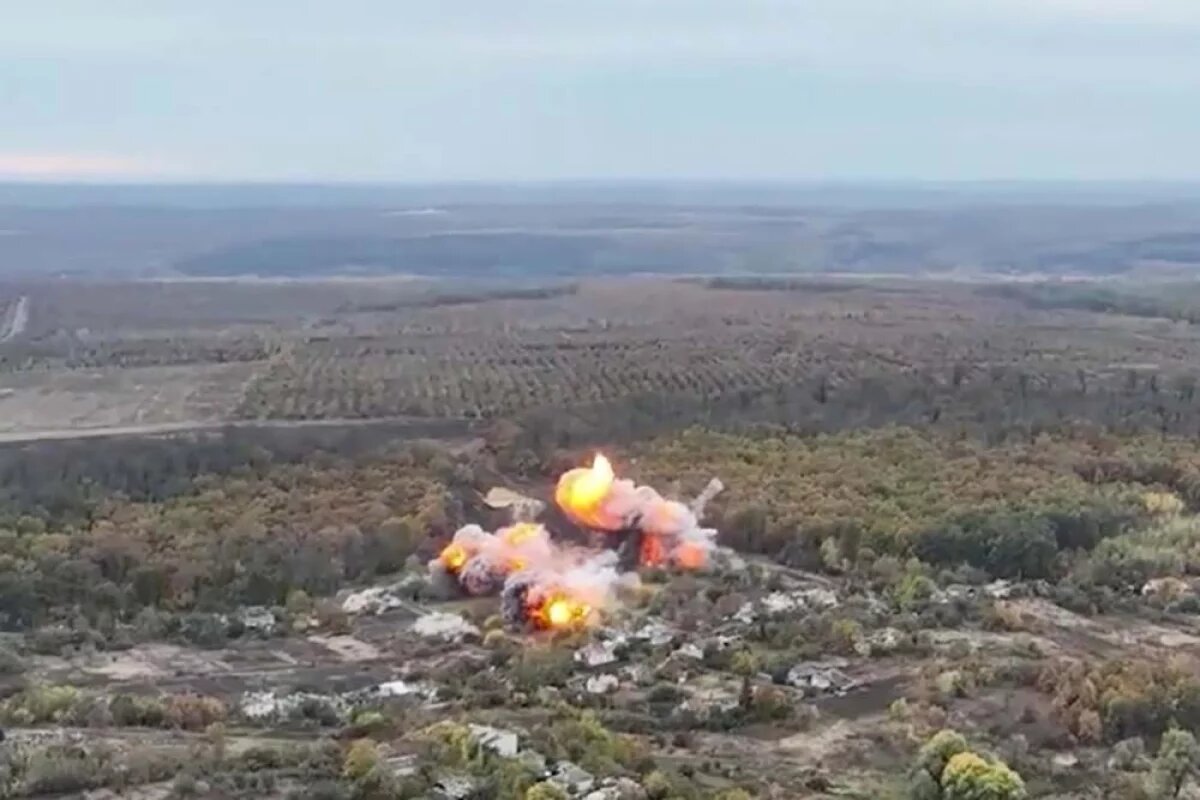   Продвижение российских групп войск «Север» и «Запад» вглубь Харьковской области наглядно показывает, как формируются новые границы будущей буферной зоны.