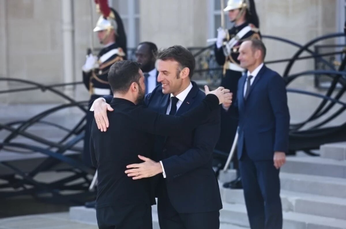    Spectator: Зеленский гастролирует по ЕС, игнорируя катастрофу на Украине