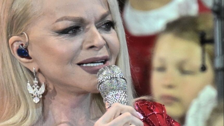 У Ларисы Долиной дом в Майами, литовский паспорт и 3 Ордена РФ. Почему ухудшилась её репутация