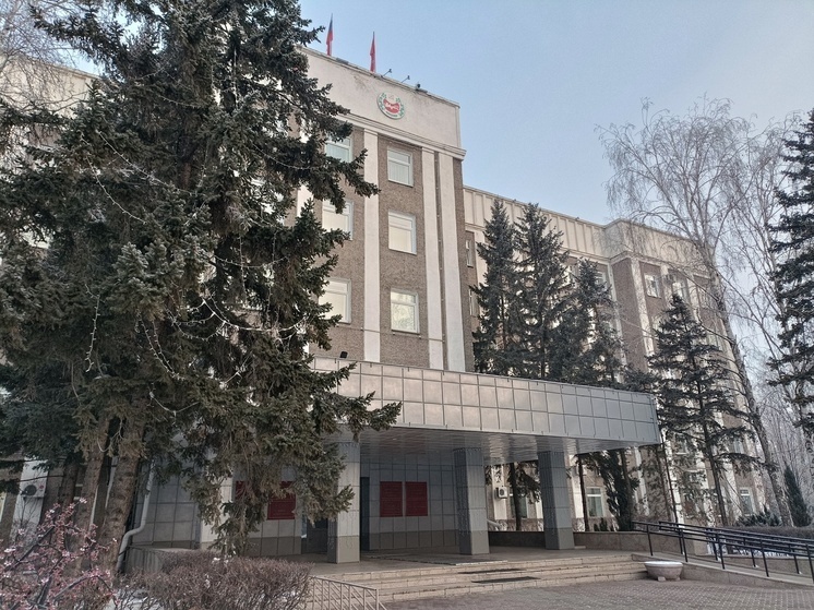     После полугода сопротивления Коновалов подписал закон о межбюджетных отношениях. Фото: архив МК в Хакасии