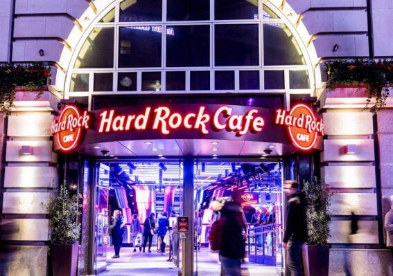 Три самых лучших, самых ударных и самых шикарных хард-роковых альбома в кульминации харда в 1975 году