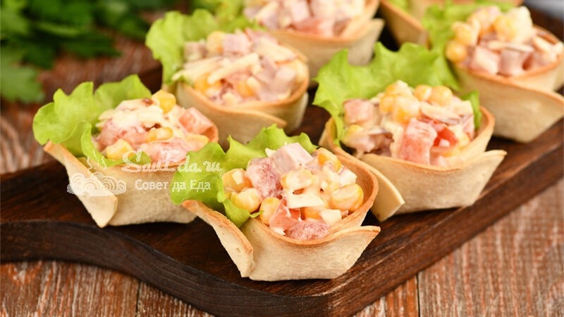 Быстрые мясные салаты на праздничный стол (4 варианта)