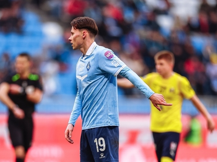     Иван Олейников выступает за самарский клуб с лета 2024 года. Фото: Виктор Лунченко/ПФК «Крылья Советов»