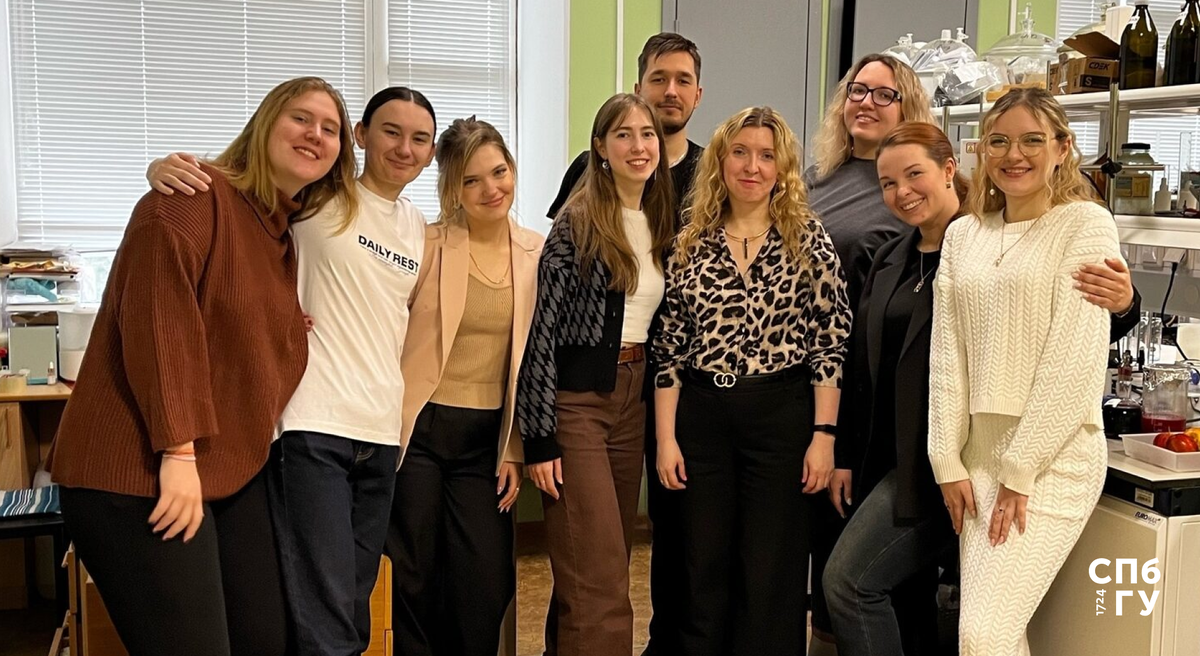 Научная группа профессора А. В. Пеньковой. Фото предоставлено Анастасией Пеньковой