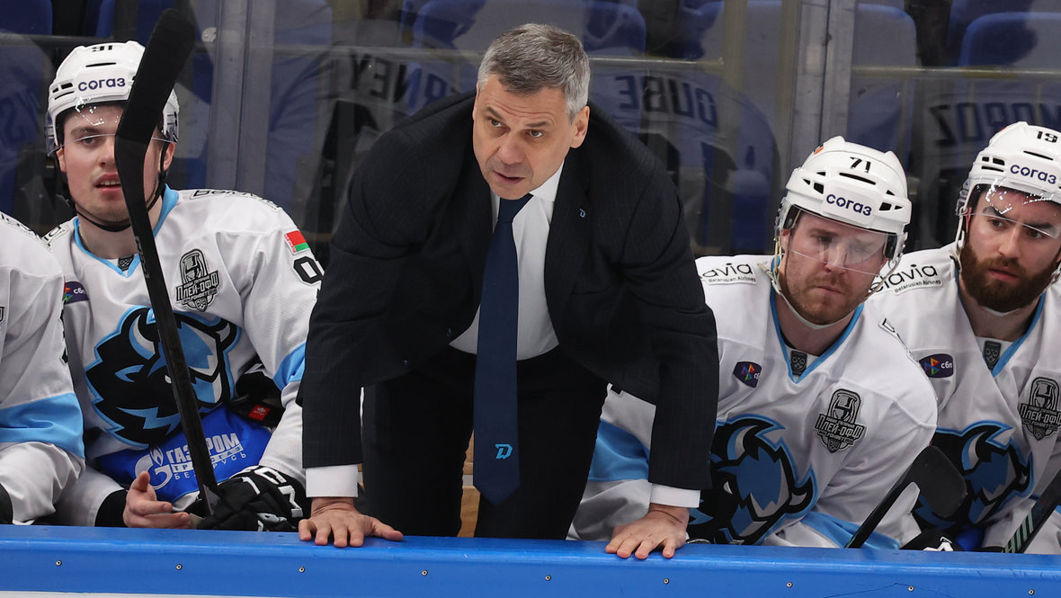    Главный тренер «Динамо» (Минск) Дмитрий Квартальнов.Александр Федоров