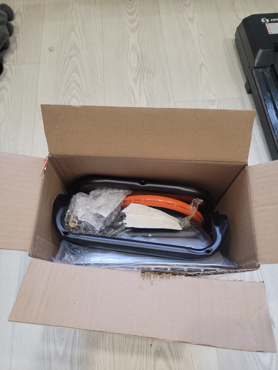 как нас встречает коробка