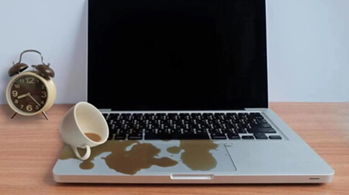 залили macbook чистка