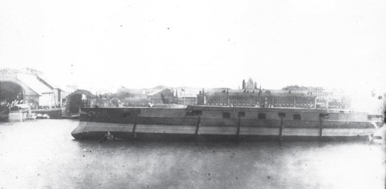 «Император Александр II» — один из первых крупных броненосных кораблей Российского флота, заложенных по программе 1882 года, после спуска на воду. Июль 1887 года