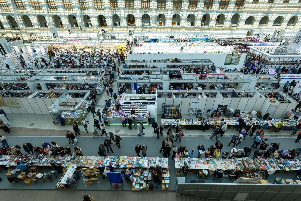 Фото non/fictioN Весна 2025