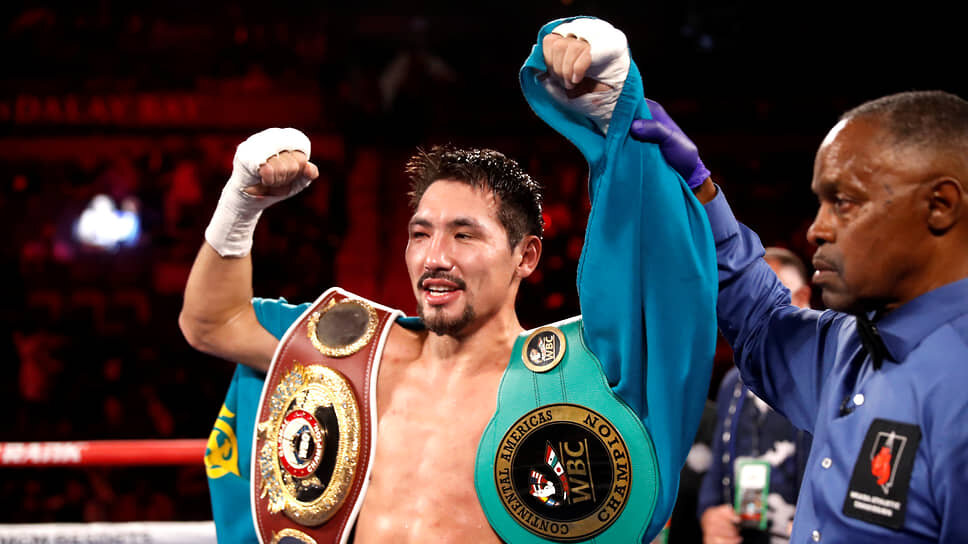 Жанибек Алимханулы (слева).📷Фото: Steve Marcus / Getty Images