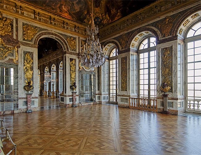 Паркет в Версале. Взято тут: https://www.marcmaison.com/architectural-antiques-resources/versailles-parquet-floor