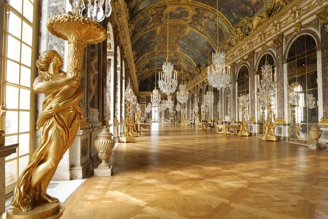 Паркет в Версале. Взято здесь: https://weloveparquet.com.au/parquetry-flooring-in-the-versailles-palace-by-marc-maison/