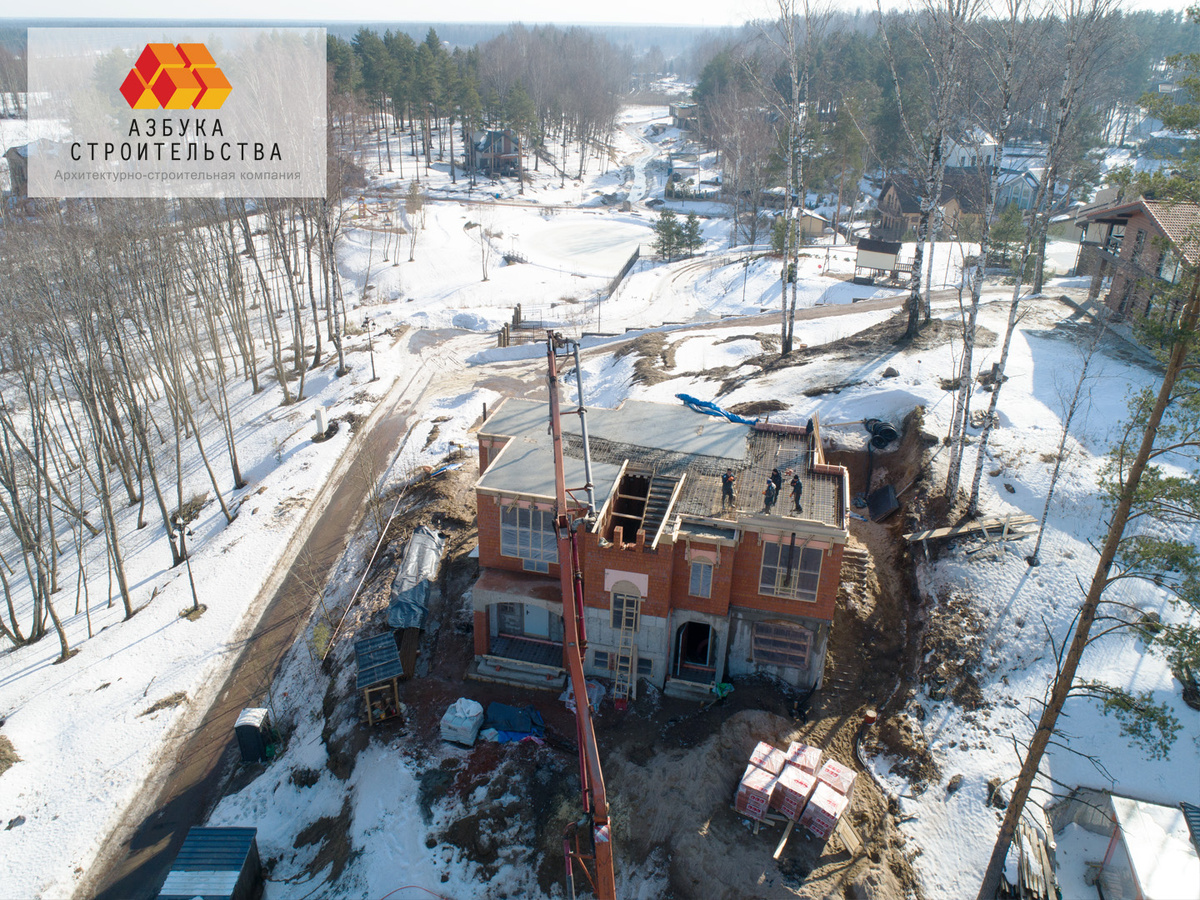 Бетонирование плиты перекрытия. Объект в п. Воейково, март 2023 г.