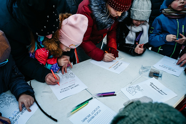 Жители Твери участвуют в конкурсе детских рисунков и писем Деду Морозу