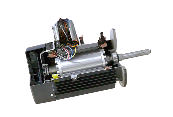 Электродвигатель промышленного насоса