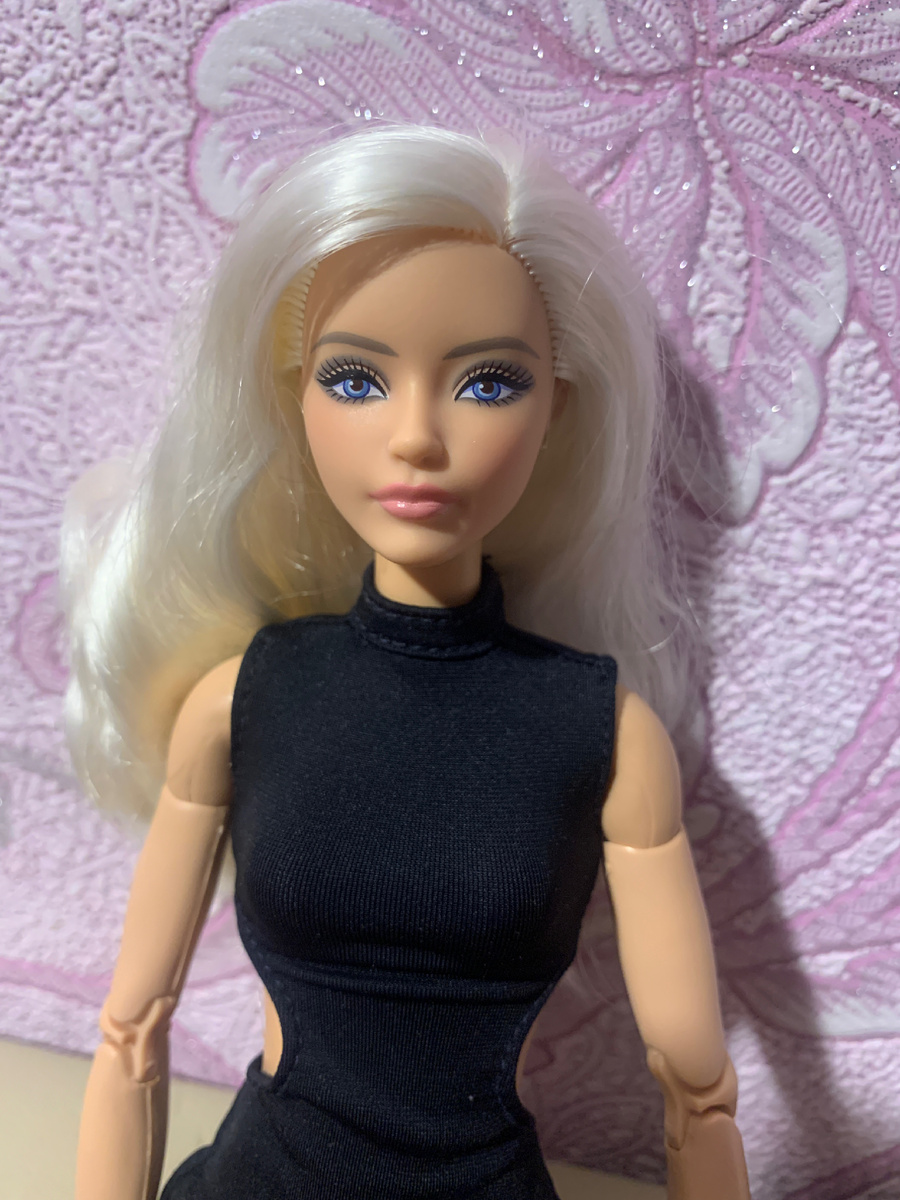 Barbie Basics 02 - моя Кира