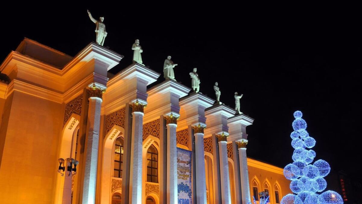    2gis.kz, бильд-редактор: Адэлина Мамедова