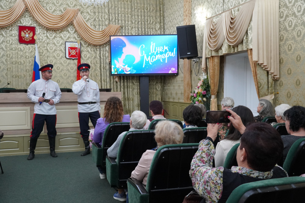    Фото автора и пресс-службы администрации района Марина Ецкова