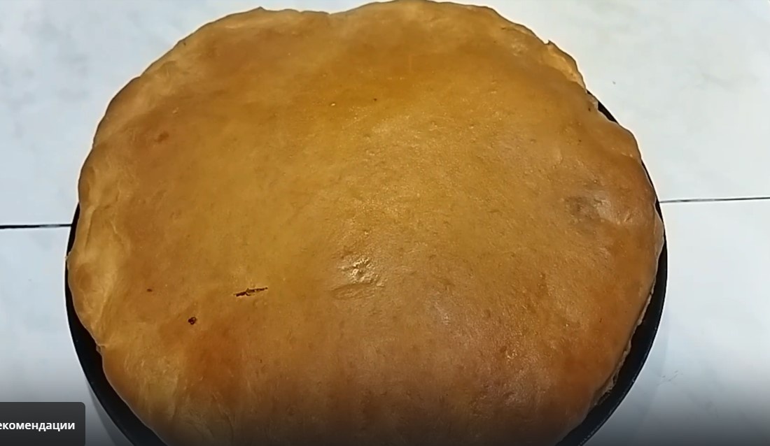 закрытый пирог с картошкой и курицей из личного архива
