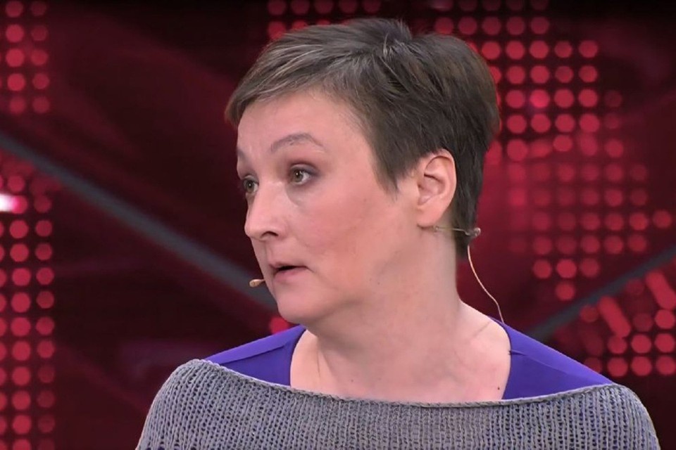    Ксения Качалина последние 20 лет не работала, жила на денежные поступления от экс-мужа Михаила Ефремова. Фото — кадр программы «Прямой эфир»