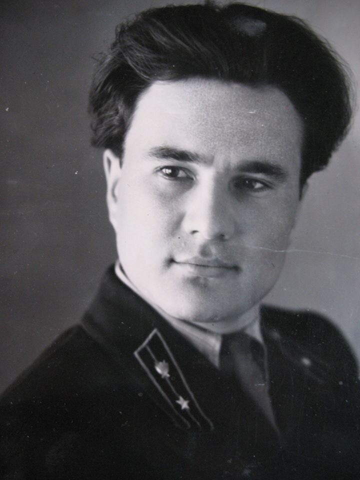 Владимир Иванович Коротаев (1936-2012). В 1959 году работал в прокуратуре города Ивделя следователем и принимал участие в расследовании убийства дятловцев. Позднее был от следствия по этому делу отстранен - за то, что он отказался поддержать "официальную версию" гибели дятловцев в результате "природной стихии", и настаивал, что дятловцы были убиты.