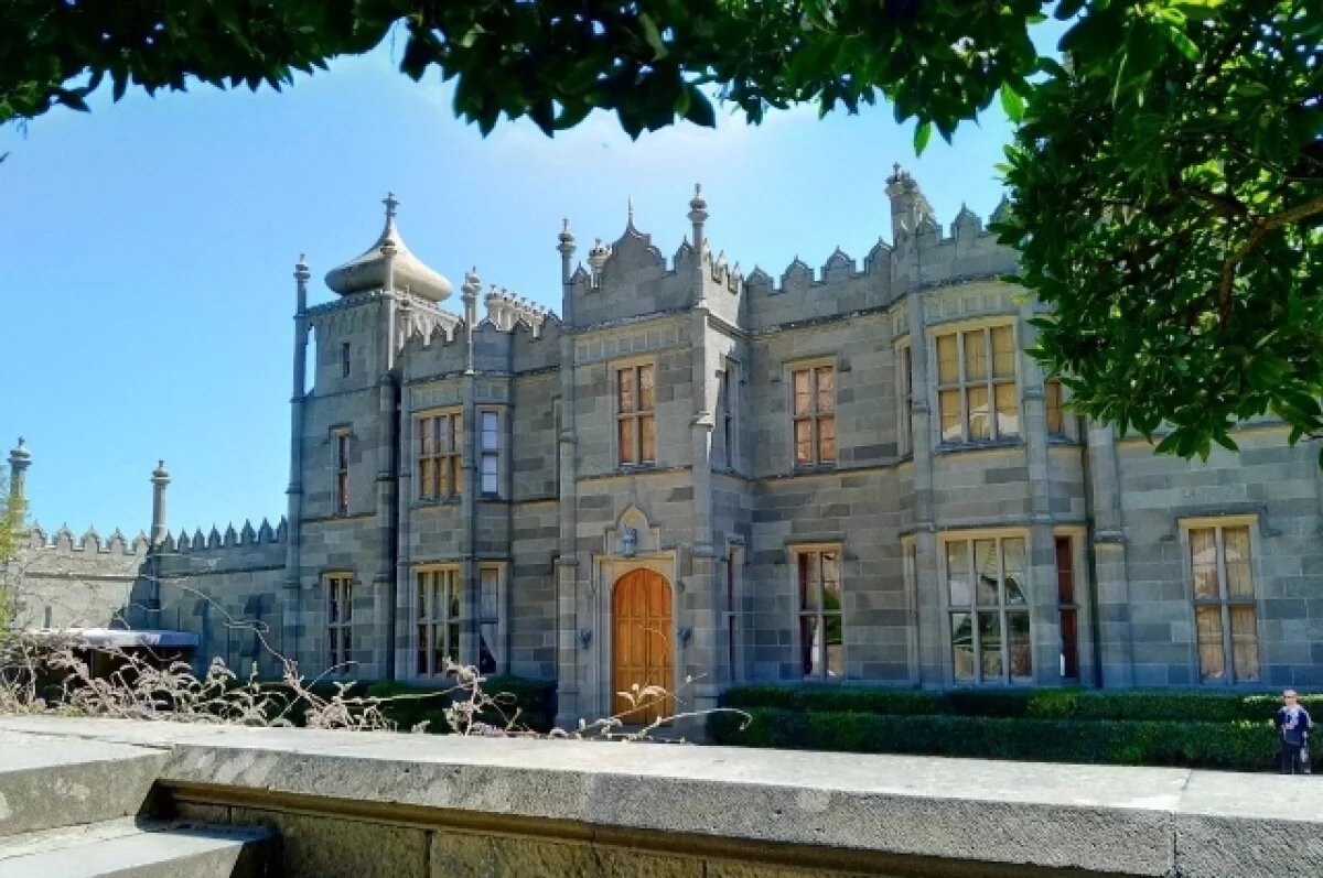    В Голубой гостиной Воронцовского дворца началась реставрация