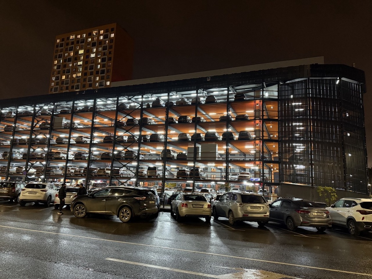 Парковка в ЖК "Саларьево парк"