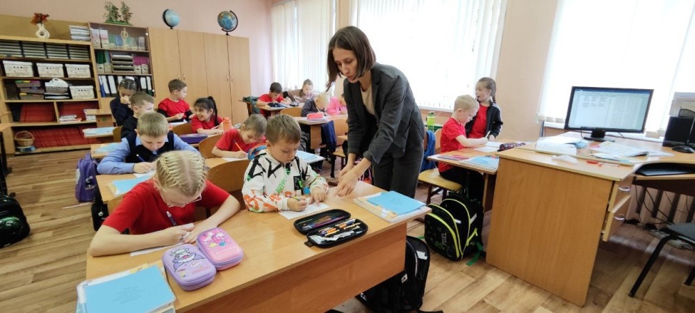    Три педагога присоединились к программе «Земский учитель» в регионе