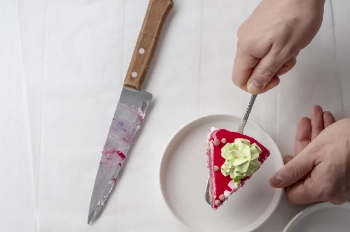    В Ростове Великом мужчина пырнул знакомого на Дне рождения