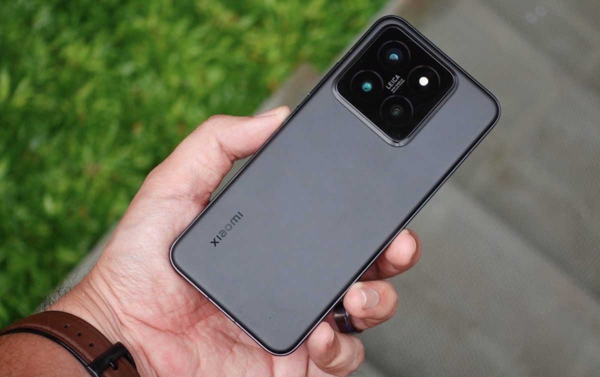    Подешевели самые простые «звонилки», среднебюджетники и даже флагманы с высоким рейтингом. Фото: gizmologi.id