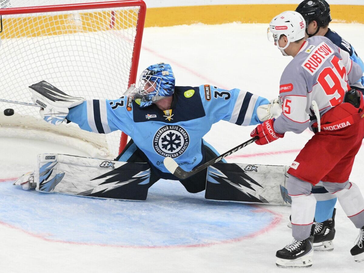    Хоккей. КХЛ. "Сибирь" (Новосибирск) - "Спартак" (Москва)© РИА Новости / Александр Кряжев