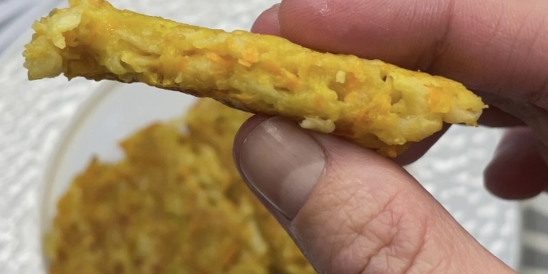 Яркие морковно‑яблочные оладьи: вкусный завтрак для малыша