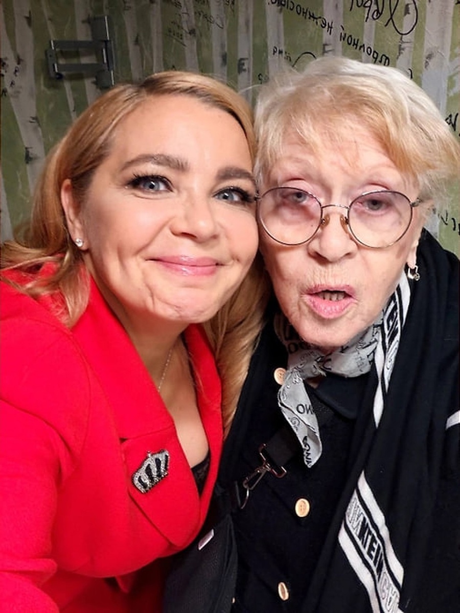    Ирина Пегова и Алиса Фрейндлих. Фото: t.me/i_pegova