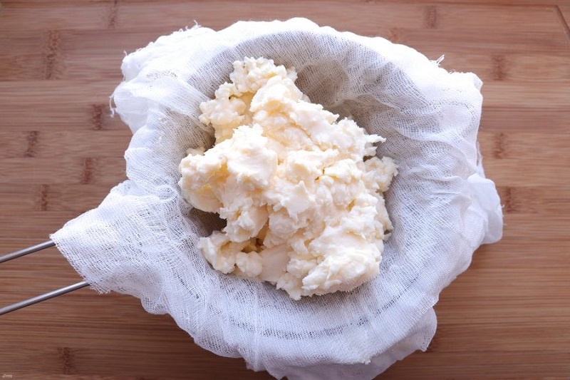 Натуральное домашнее масло за 15 минут: как сделать идеальный продукт из обычной сметаны