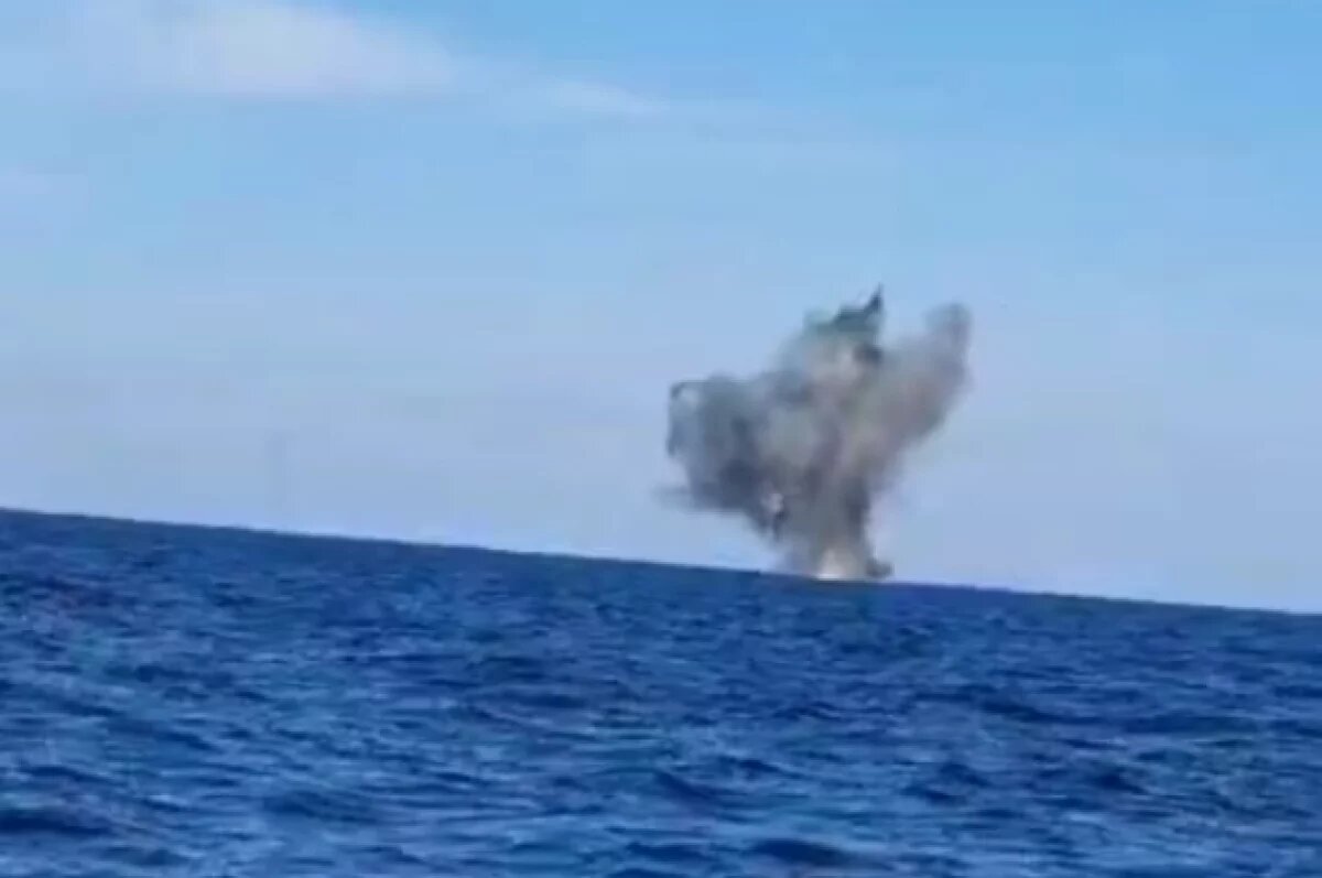    Румынские военные уничтожили катер-камикадзе ВСУ в Черном море